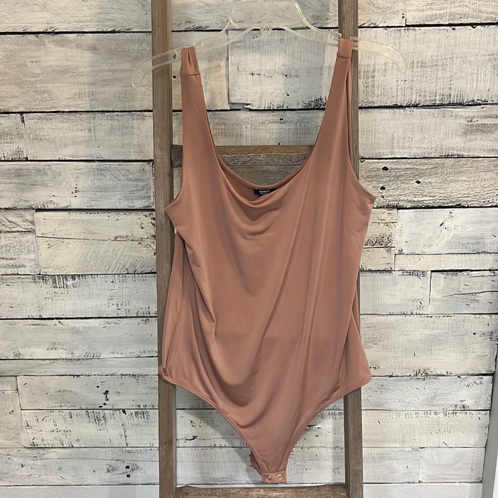 Express Body Contour Bodysuit Size Large BNWT